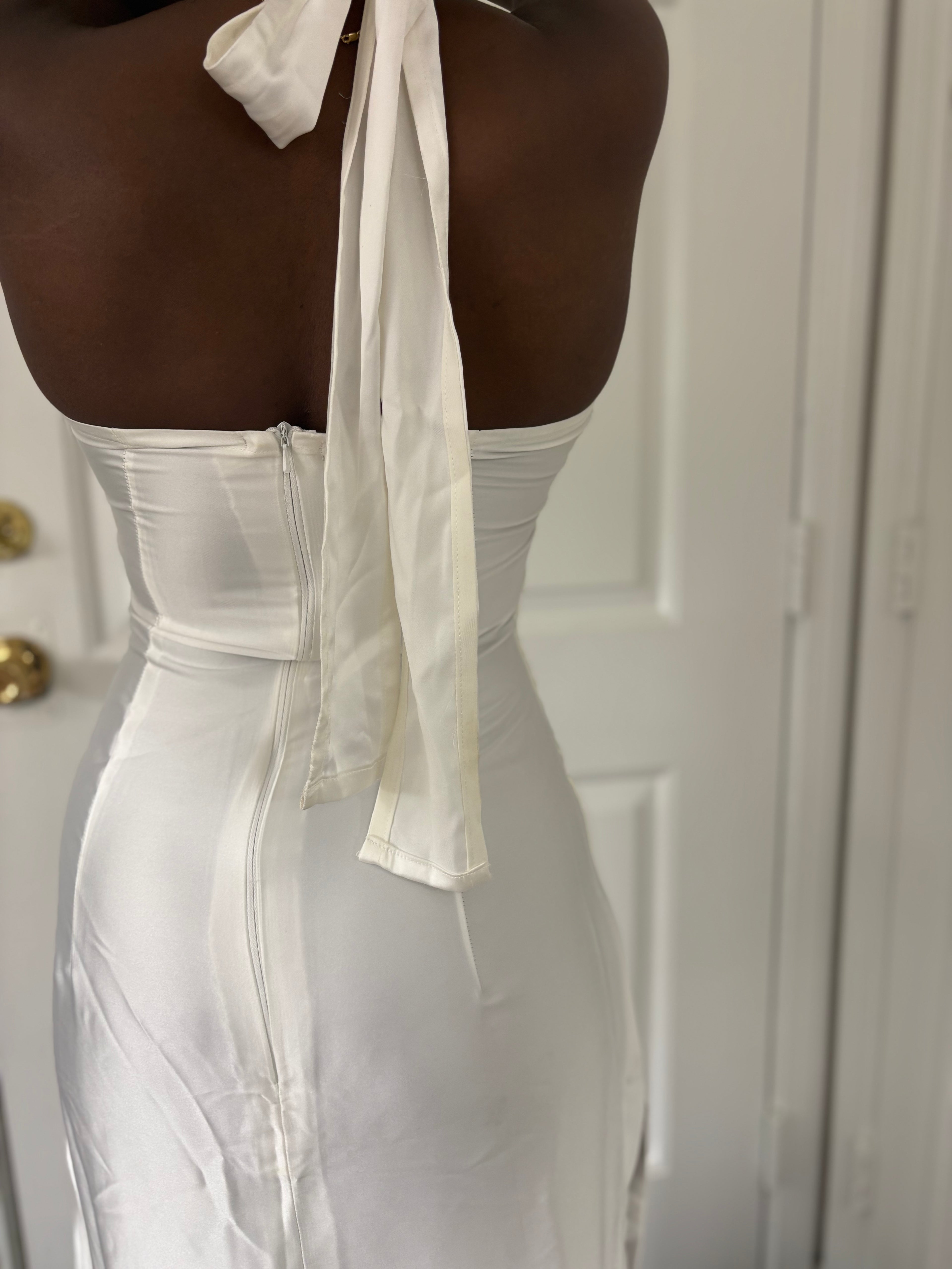 Nígbà yìí Agbádá (White Halter Dress)