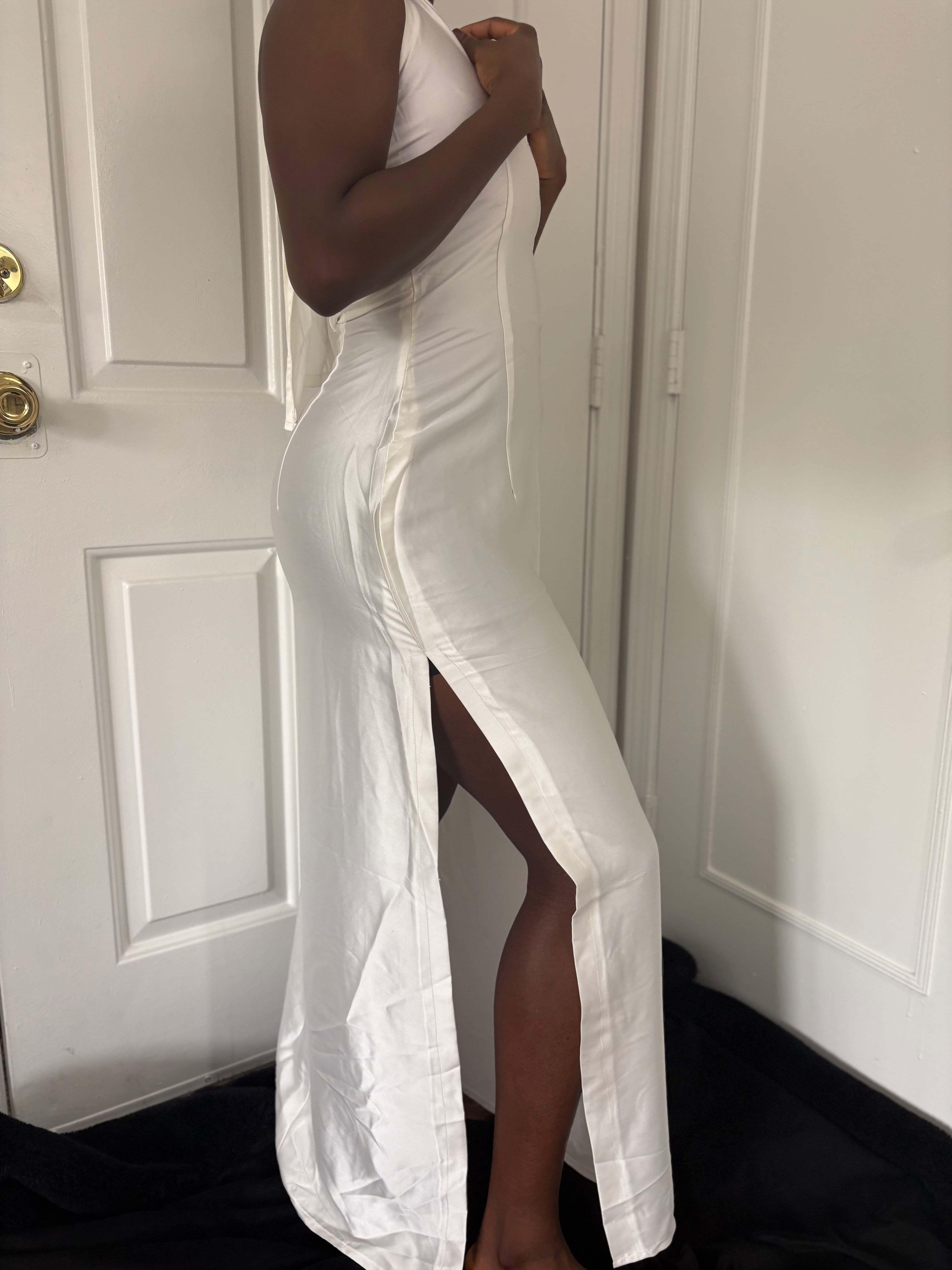 Nígbà yìí Agbádá (White Halter Dress)