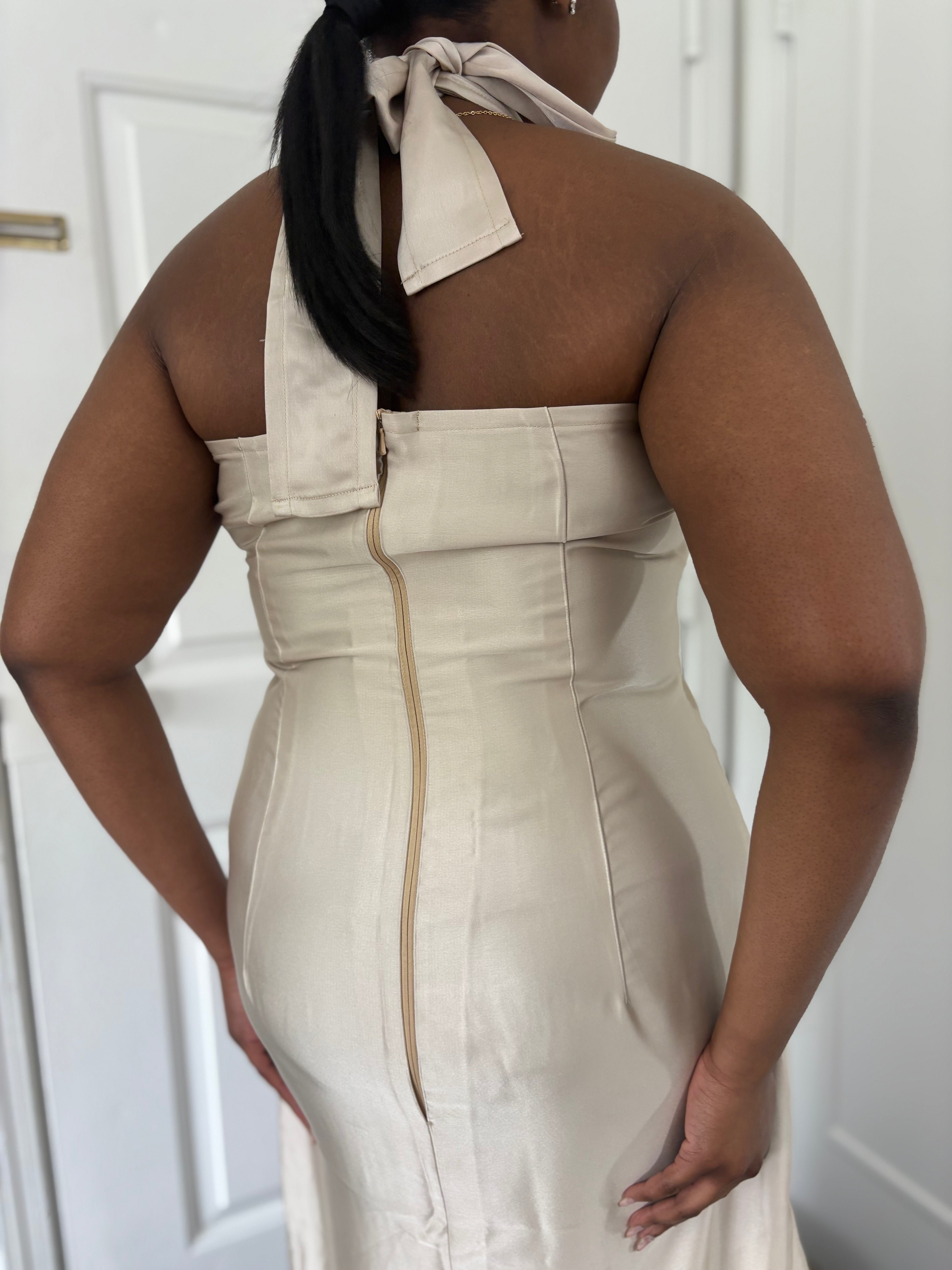 Nígbà yìí Agbádá (Champagne Halter Dress)