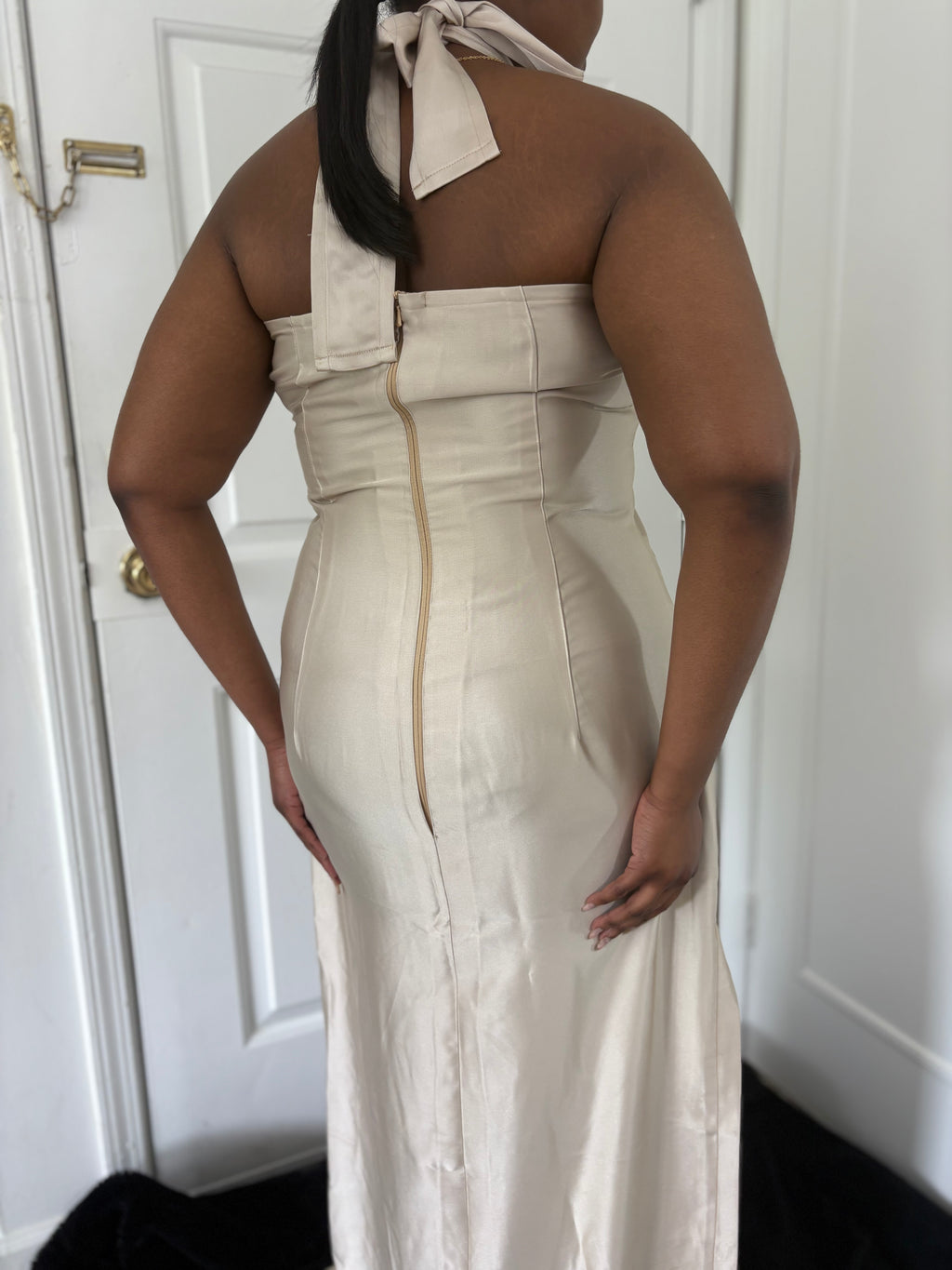 Nígbà yìí Agbádá (Champagne Halter Dress)